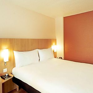 Ibis Chambery
